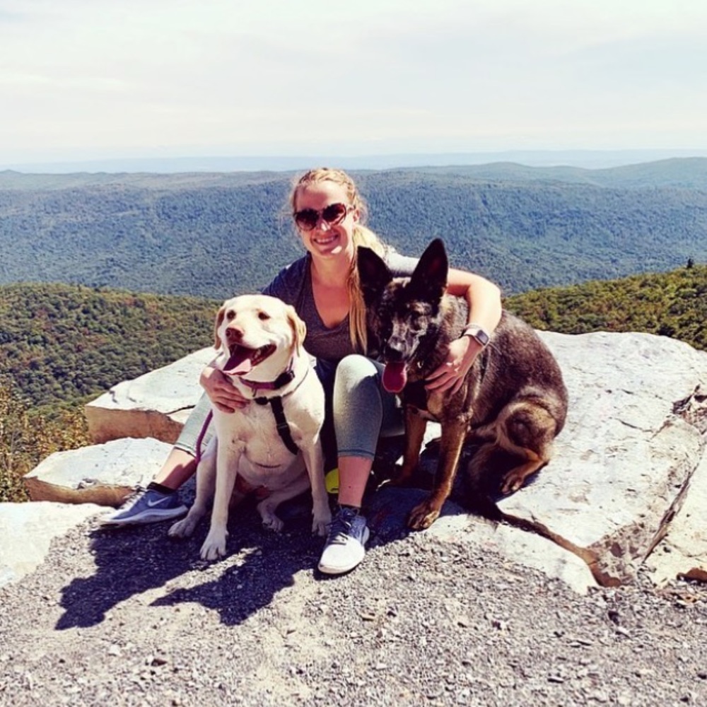 Meet your Posher, Caitlyn